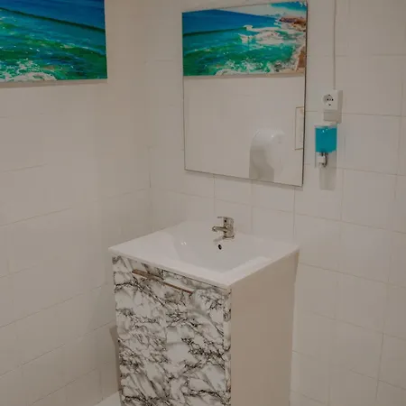 ホステル Rostelbem Guesthouse Lisbon *